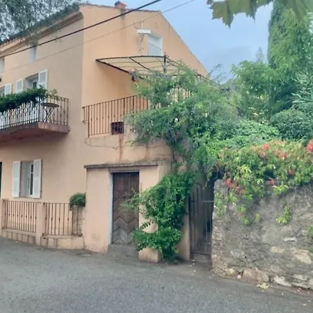 Les Rosiers - Hellebore Frühstückspension Conca